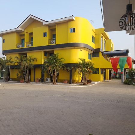 Brookvale Hotel Weija Eksteriør bilde