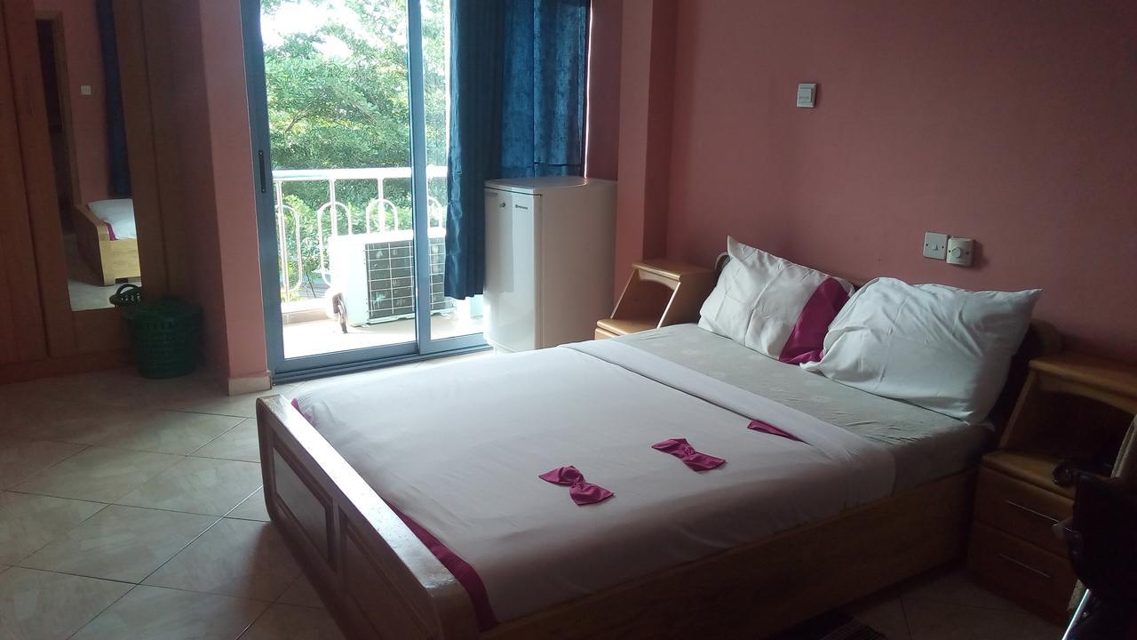 Brookvale Hotel Weija Eksteriør bilde