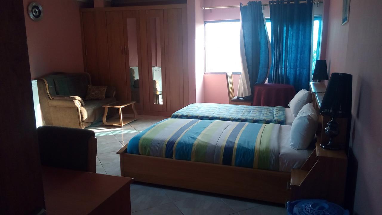 Brookvale Hotel Weija Eksteriør bilde